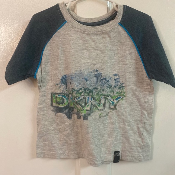 Little Boys DKNY Graphic Tee - Picture 1 of 7